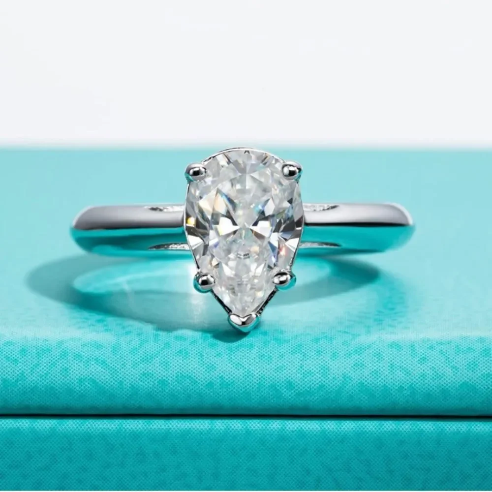 2.5 cttw Pear Moissanite Diamond Solitaire Ring